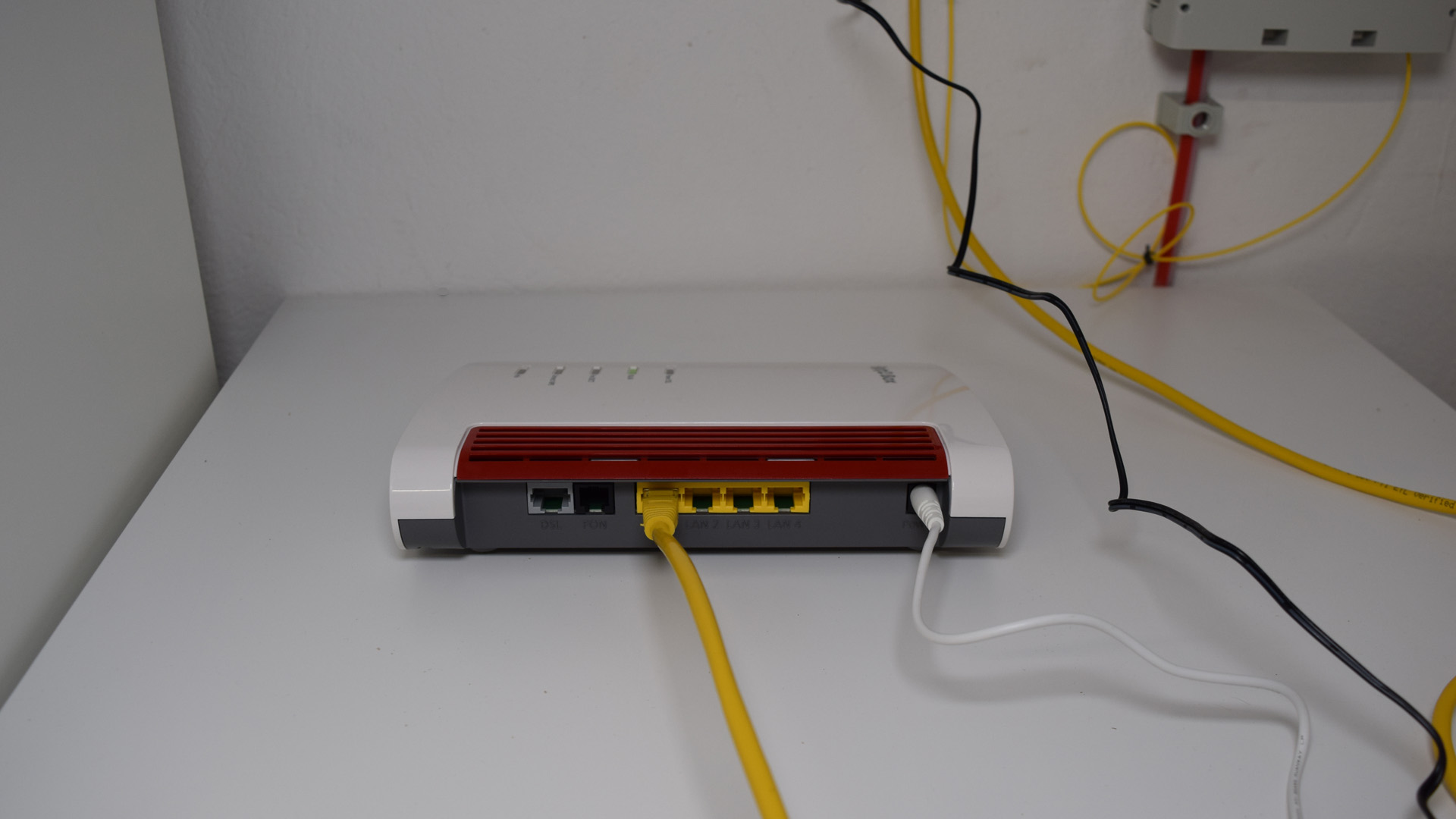 Vodafone Glasfaser Mit Fritzbox Und Modem-Installations-Code Einrichten ...