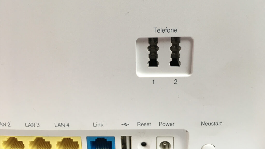 Telefonbuchsen am Telekom Speedport Smart Router